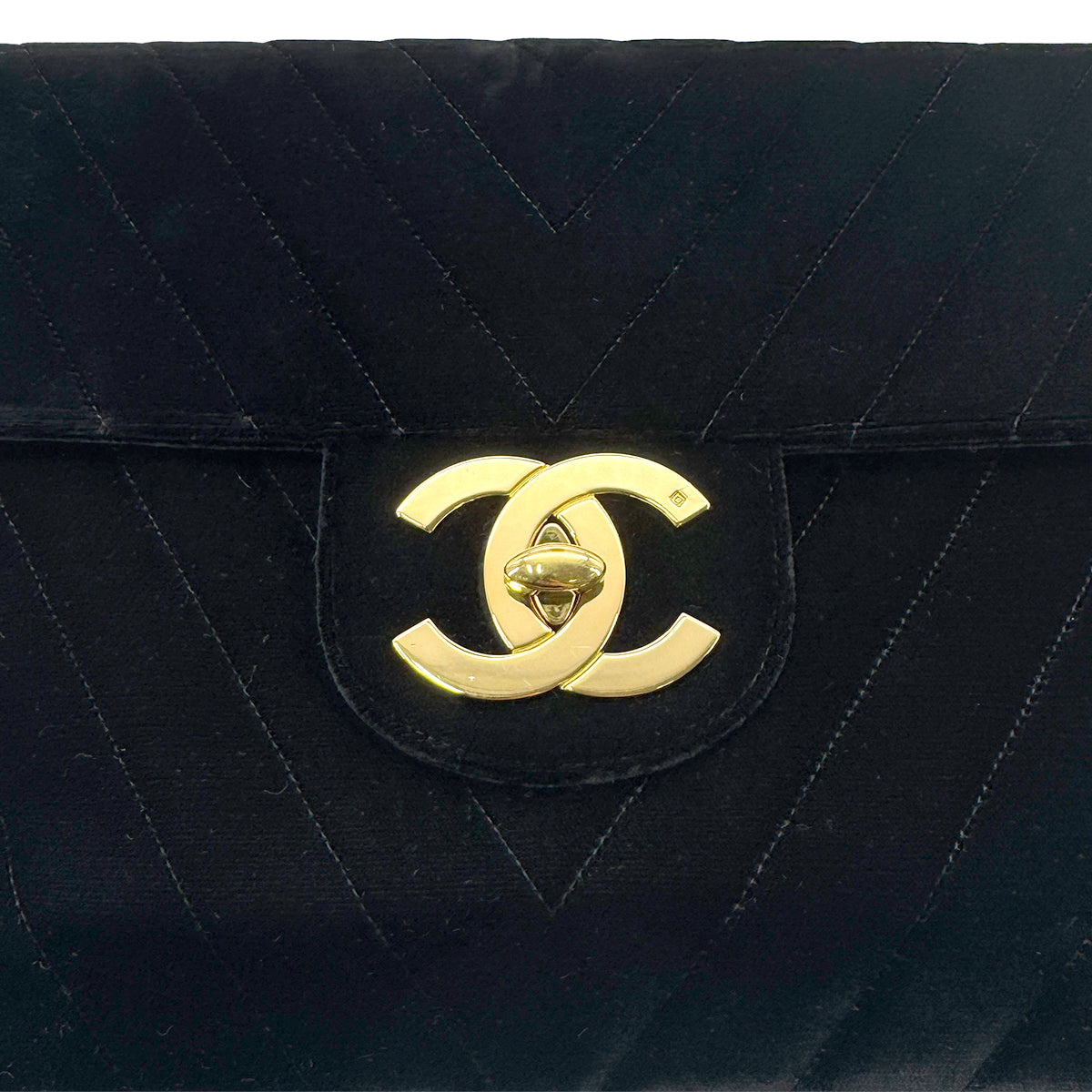 Luxury Promise Japan CHANEL VINTAGE CHEVRON CHAIN SHOULDER BAG BLACK VELOR 90280645
