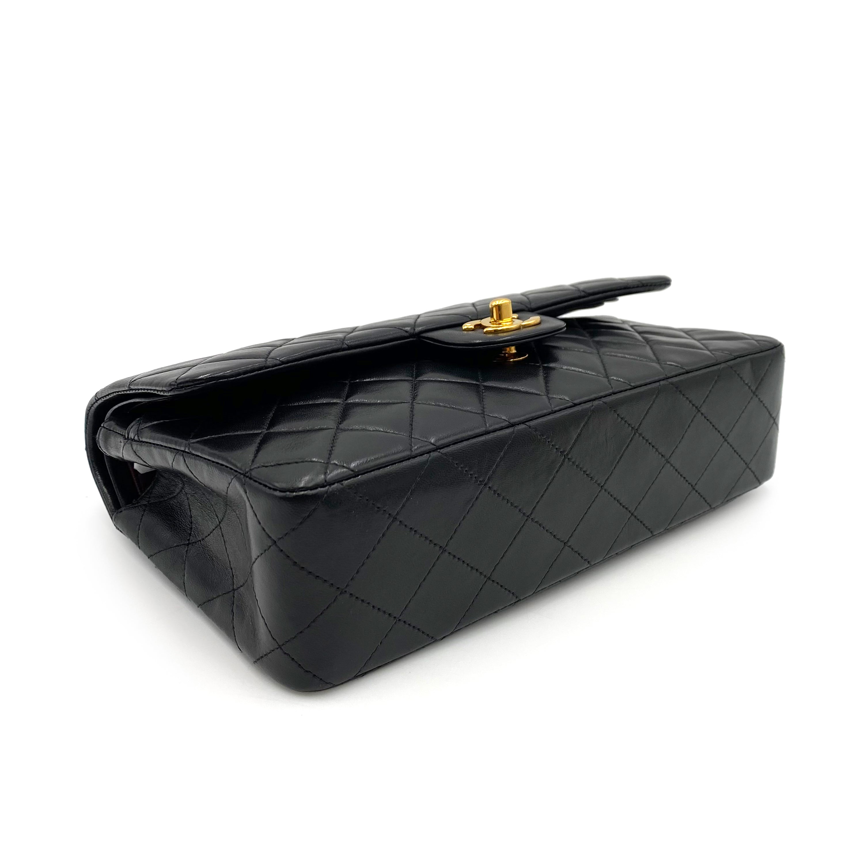 Luxury Promise Japan CHANEL VINTAGE CLASSIC FLAP MEDIUM CHAIN SHOULDER BAG BLACK LAMB SKIN 90237403