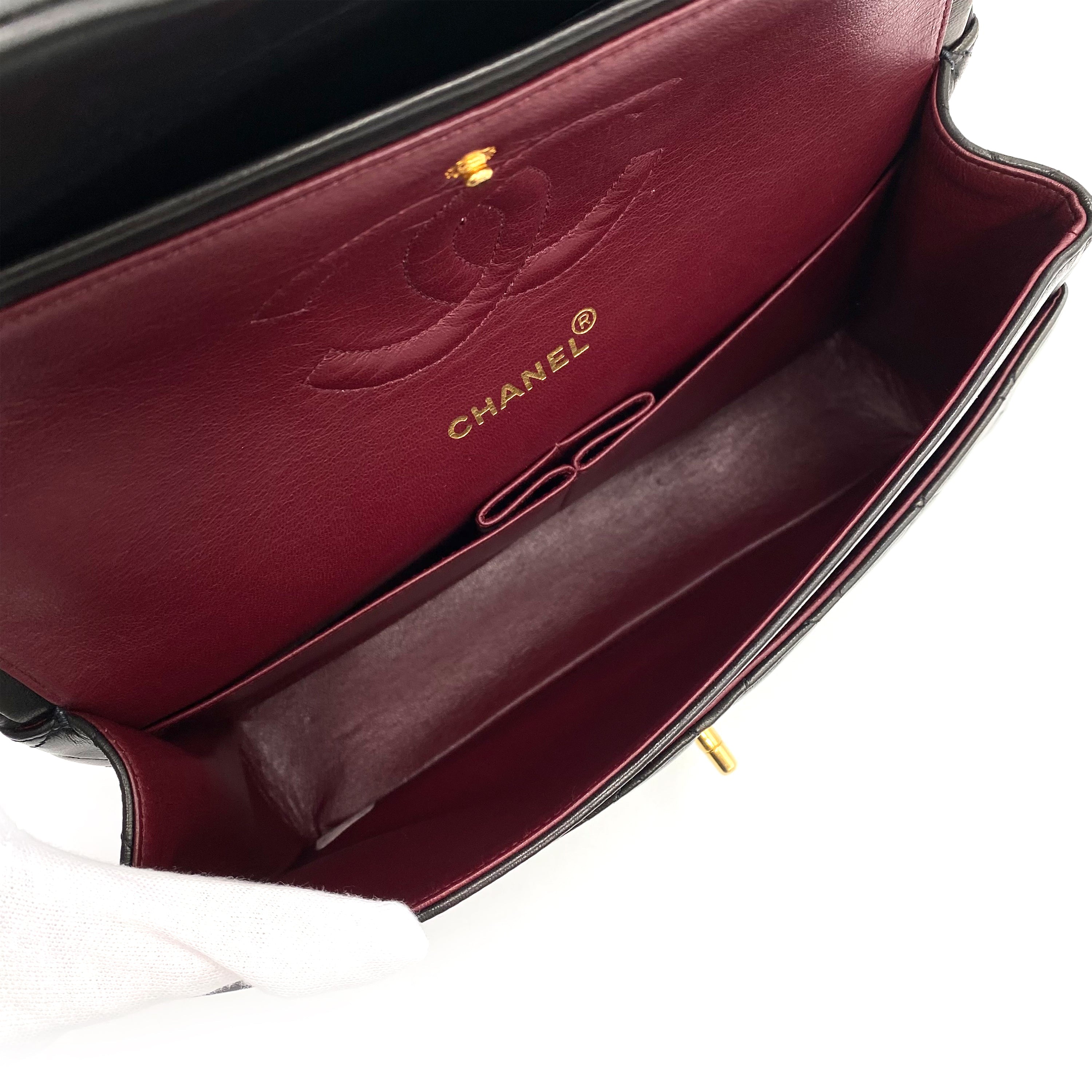 Luxury Promise Japan CHANEL VINTAGE CLASSIC FLAP MEDIUM CHAIN SHOULDER BAG BLACK LAMB SKIN 90239093