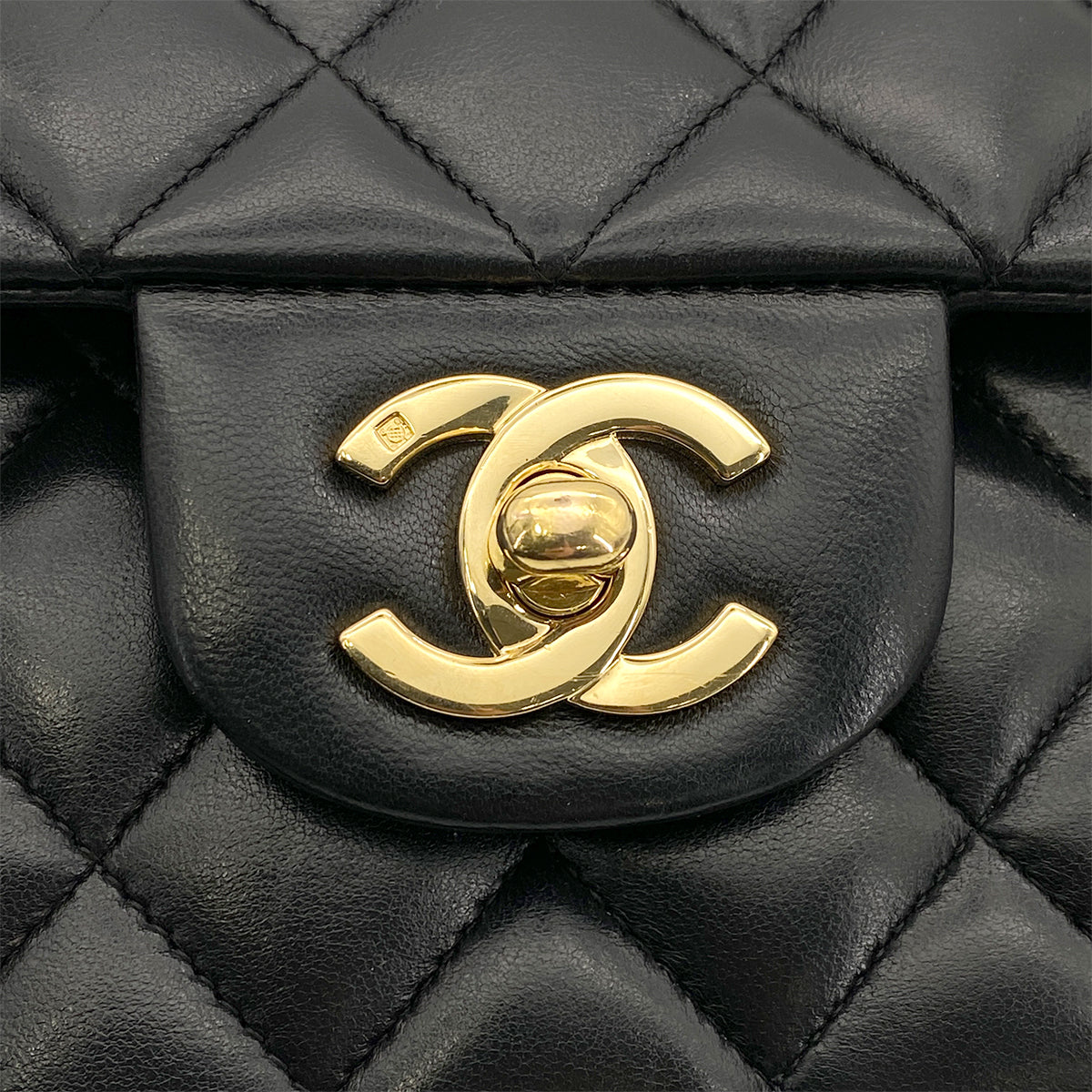 Luxury Promise Japan CHANEL VINTAGE CLASSIC FLAP MEDIUM CHAIN SHOULDER BAG BLACK LAMB SKIN 90259135