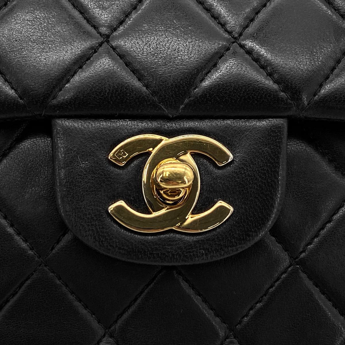 Luxury Promise Japan CHANEL VINTAGE CLASSIC FLAP MEDIUM CHAIN SHOULDER BAG BLACK LAMB SKIN  90268185
