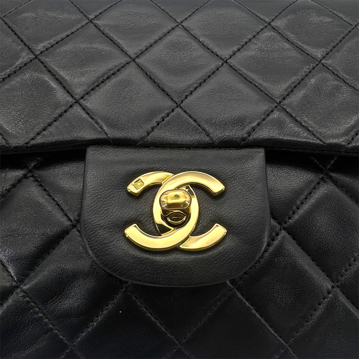 Luxury Promise Japan CHANEL VINTAGE CLASSIC FLAP SMALL CHAIN SHOULDER BAG BLACK LAMB SKIN 90274407