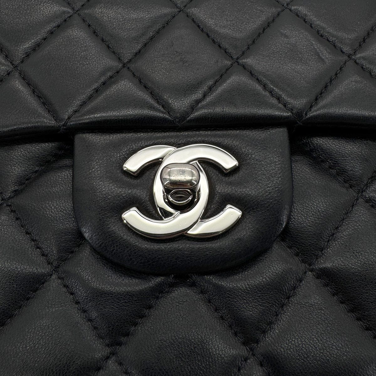 Luxury Promise Japan CHANEL VINTAGE CLASSIC FLAP SMALL CHAIN SHOULDER BAG BLACK LAMB SKIN 90284884