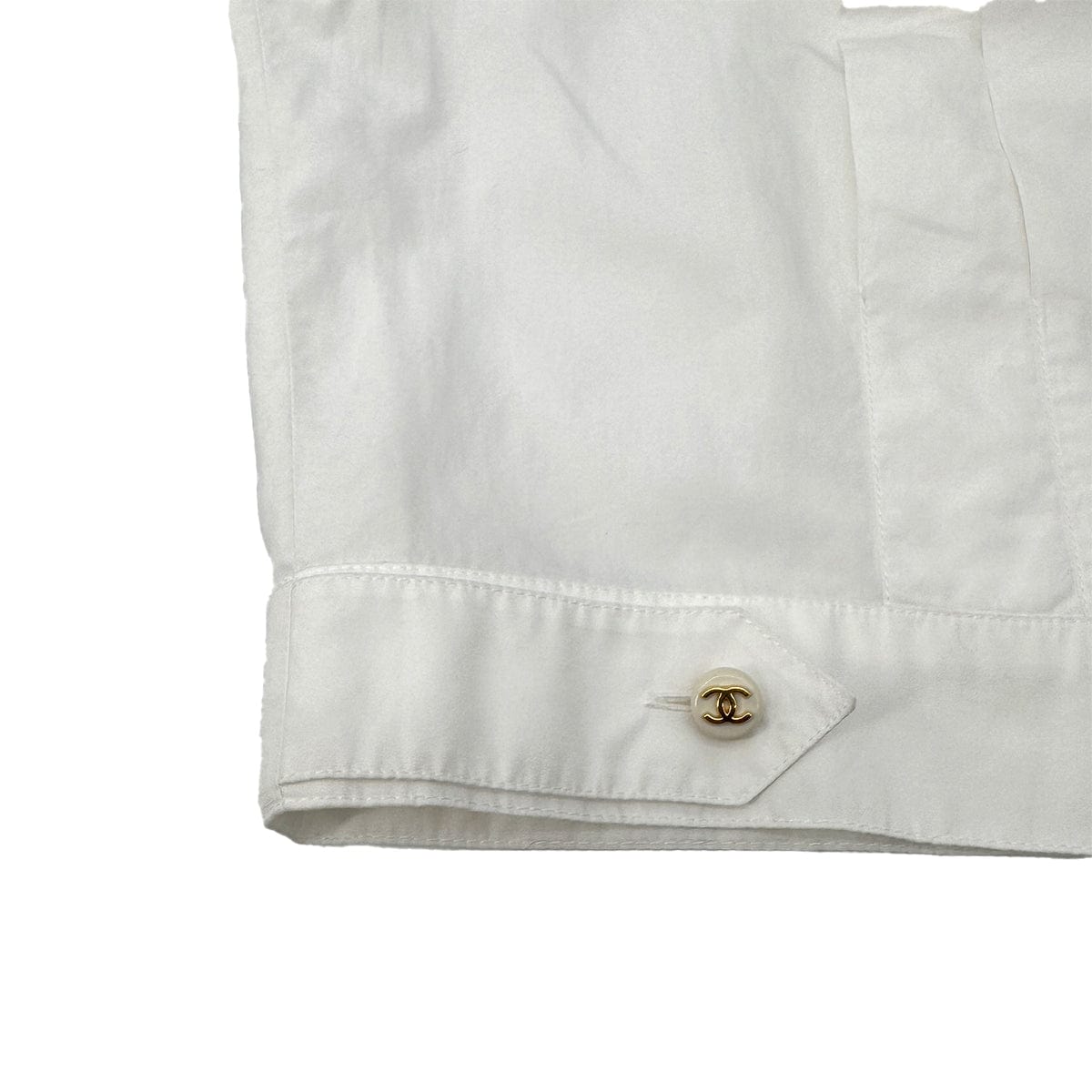Luxury Promise Japan CHANEL VINTAGE COCO BUTTON FRONT SHORT SLEEVE BLOUSE WHITE GOLD COTTON RTW 90286880