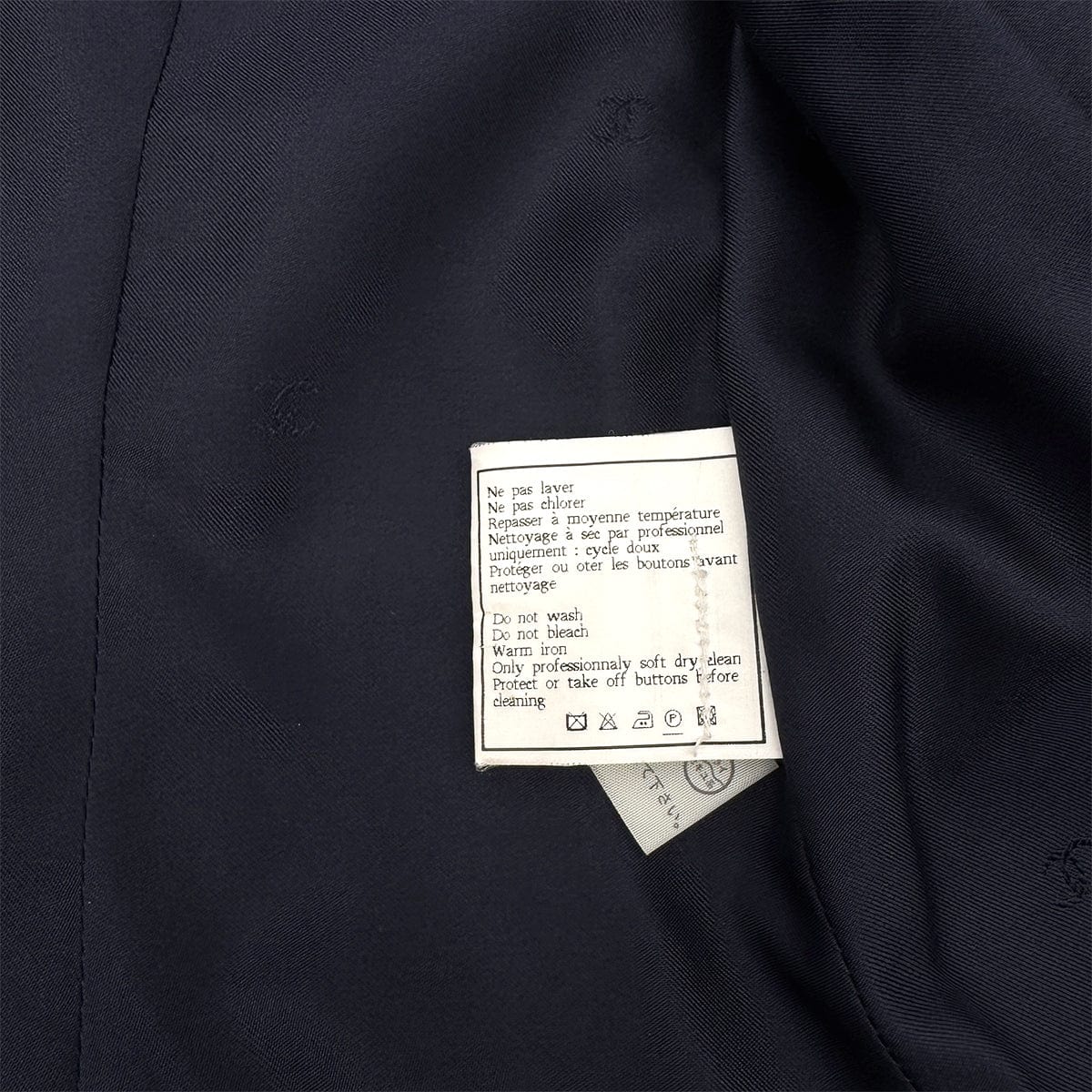 Luxury Promise Japan CHANEL VINTAGE COCO BUTTON JACKET NAVY WOOL 40 97P RTW 90283144