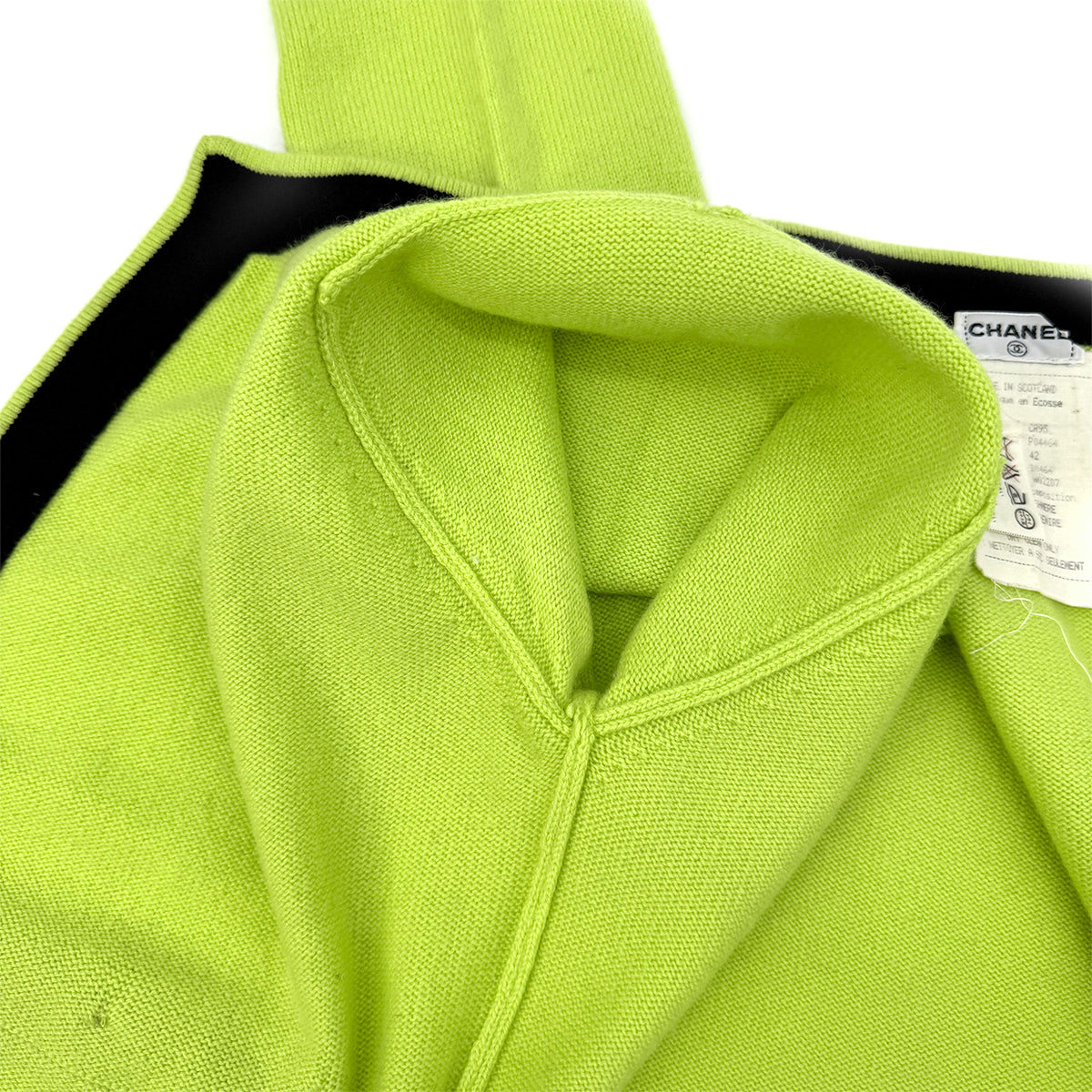 Luxury Promise Japan CHANEL VINTAGE COCO BUTTON KNIT TOPS CARDIGAN SET YELLOW BLACK CASHMERE 42 P04 RTW 90283633