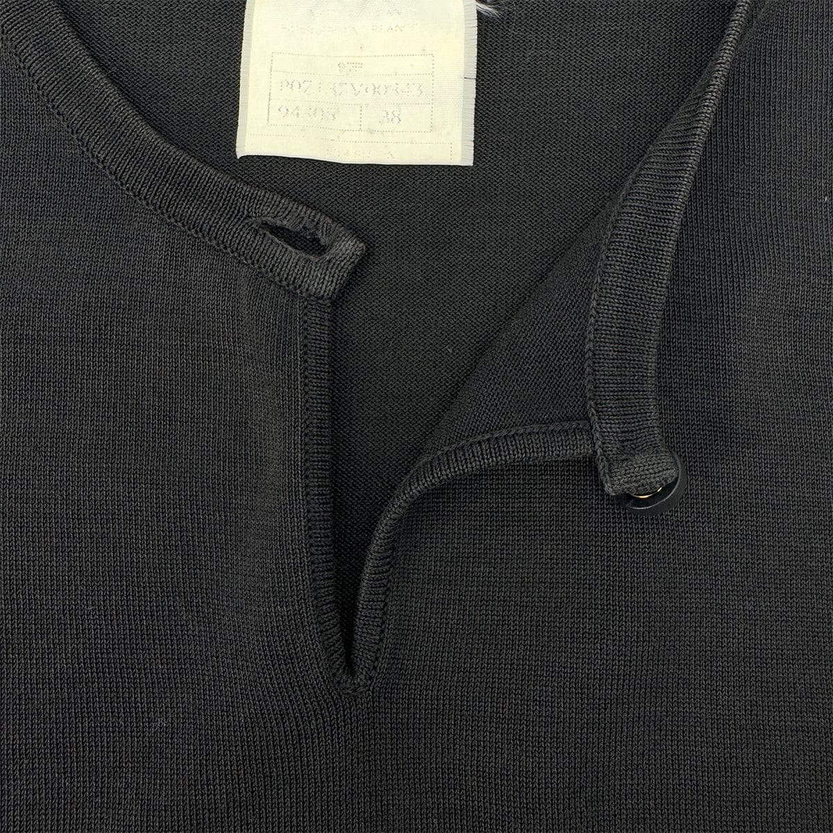 Luxury Promise Japan CHANEL VINTAGE COCO BUTTON SLEEVELESS TOPS BLACK RTW 38 97P RTW 90290318