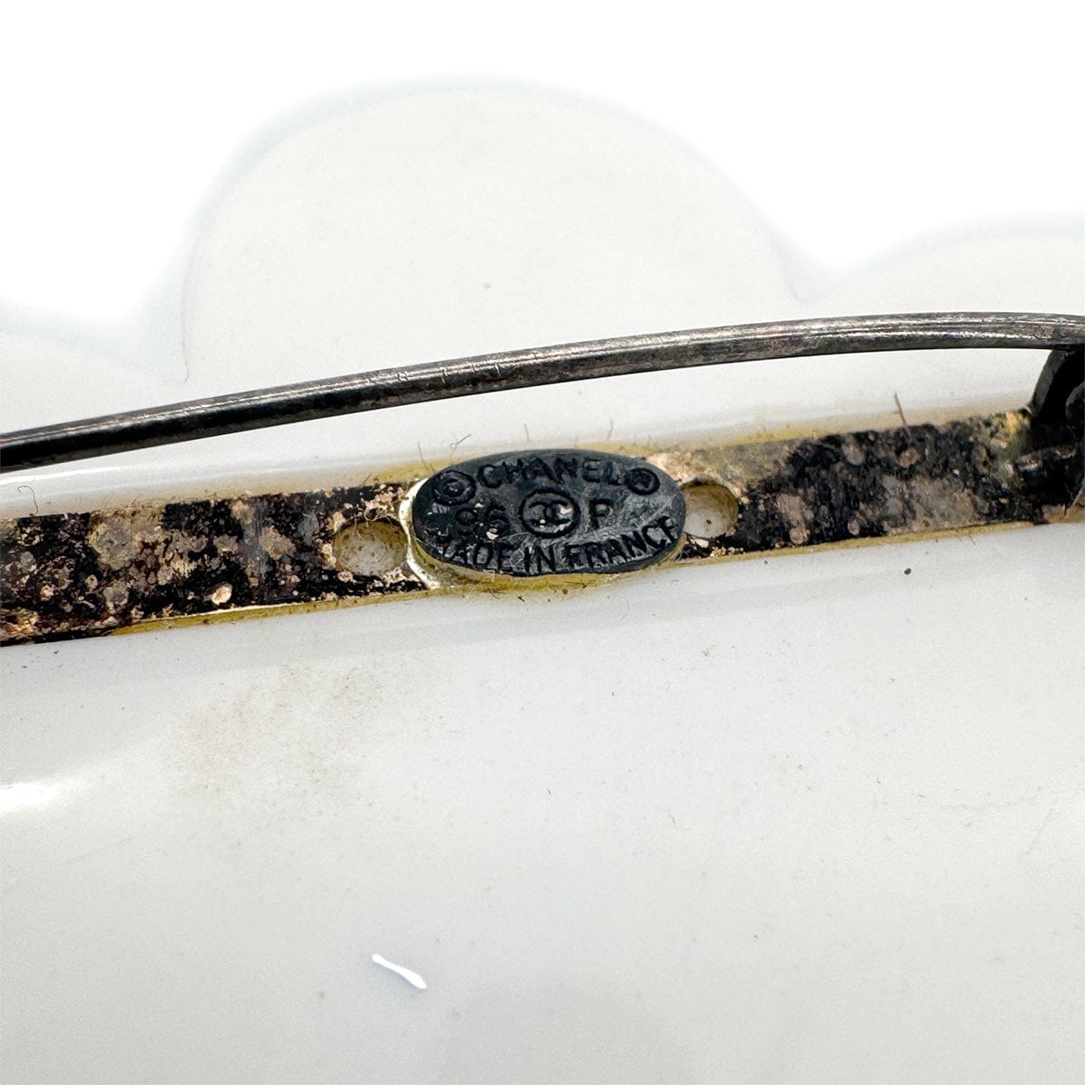 Luxury Promise Japan CHANEL VINTAGE COCOMARK BROOCH CAMELLIA WHITE ACCESSORY 96P 90271918