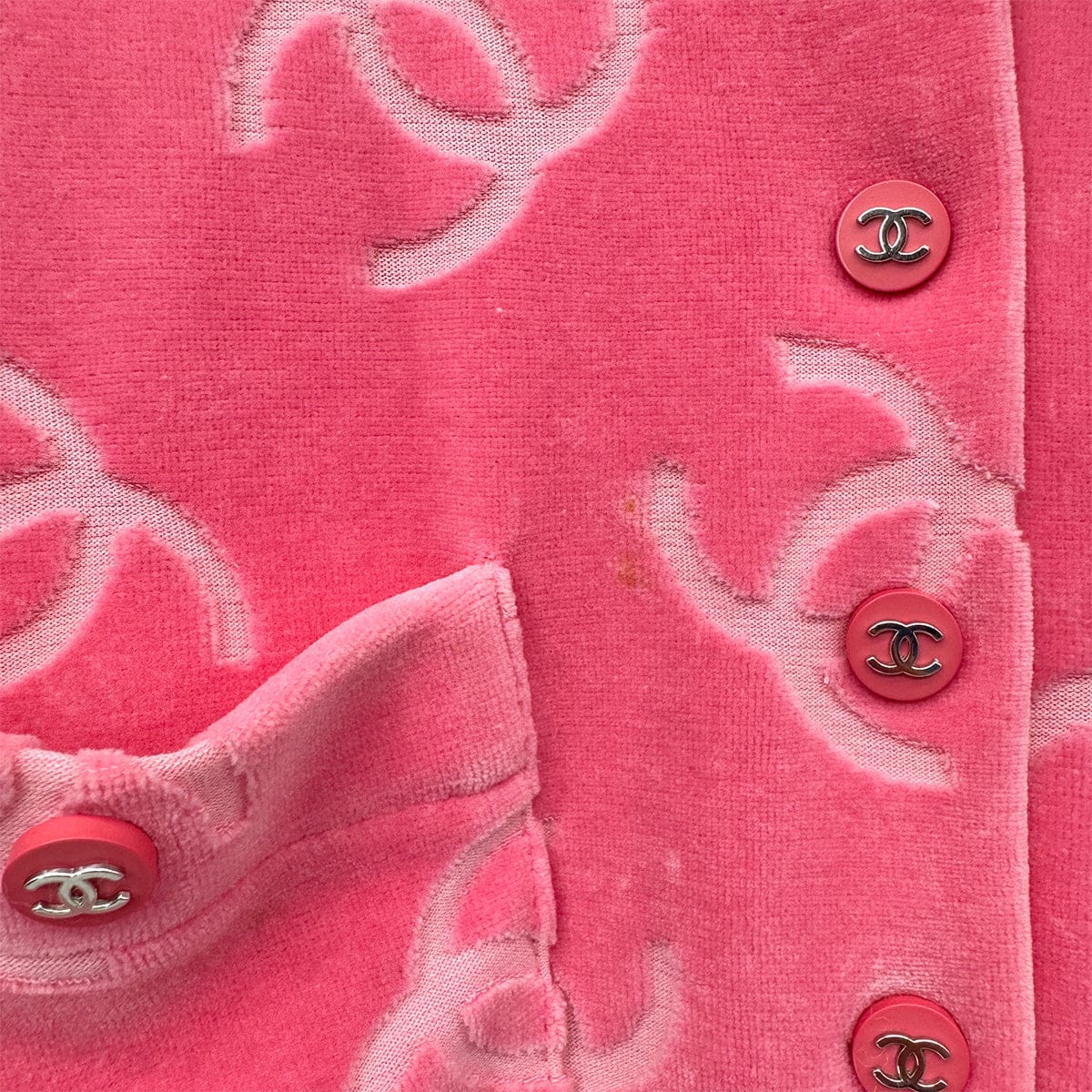 Luxury Promise Japan CHANEL VINTAGE COCOMARK VELOR SHORT SLEEVE TOPS COCO BUTTON PINK COTTON RTW 90295133
