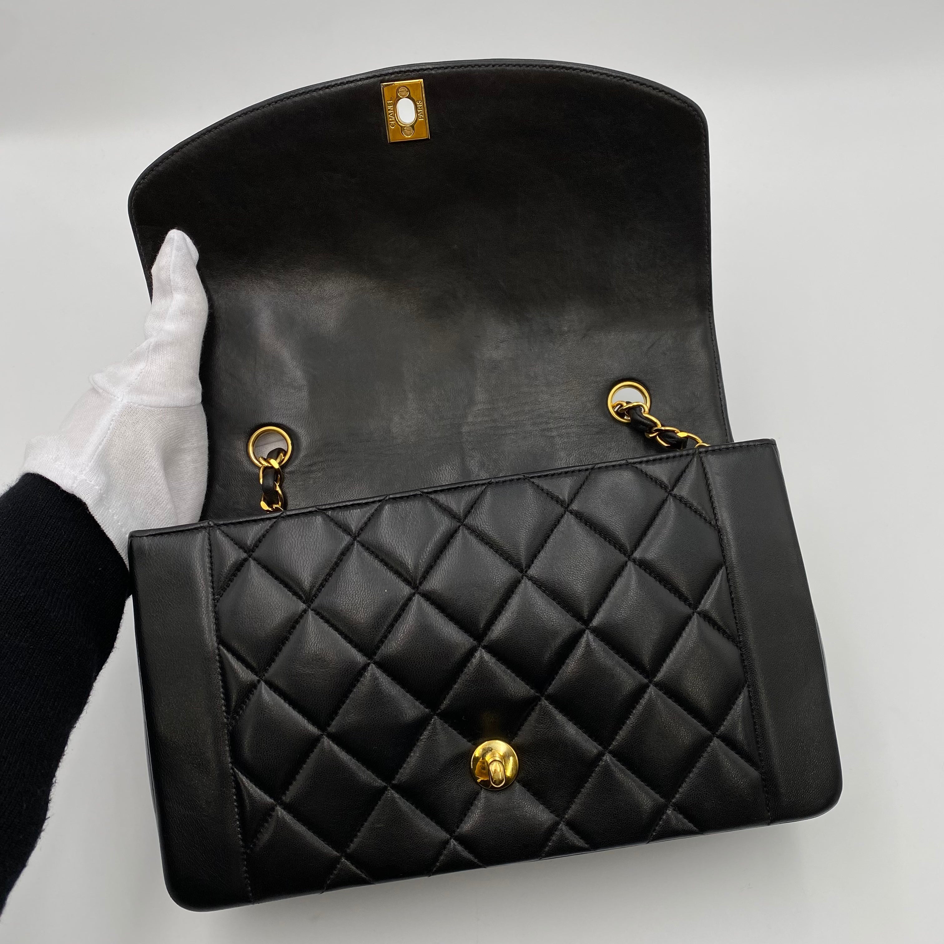 Luxury Promise Japan CHANEL VINTAGE DIANA MEDIUM CHAIN SHOULDER BAG BLACK LAMB SKIN 90220274