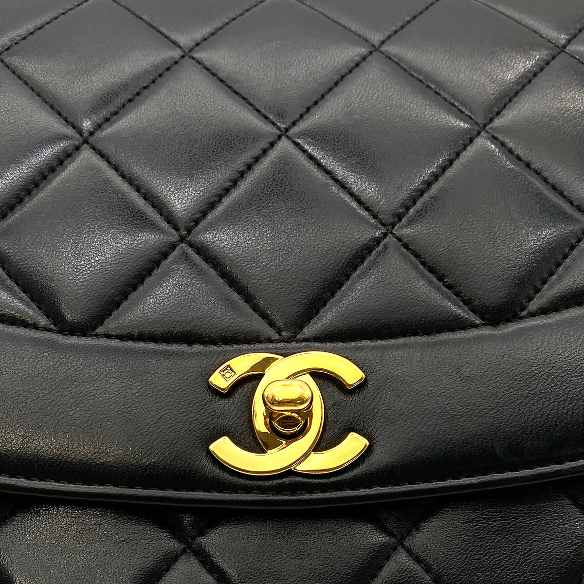 Luxury Promise Japan CHANEL VINTAGE DIANA MEDIUM CHAIN SHOULDER BAG BLACK LAMB SKIN 90265886