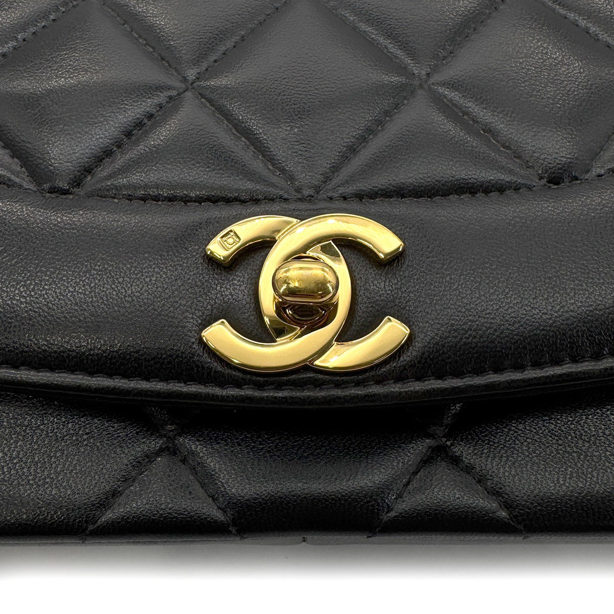 Luxury Promise Japan CHANEL VINTAGE DIANA MEDIUM CHAIN SHOULDER BAG BLACK LAMB SKIN 90269074