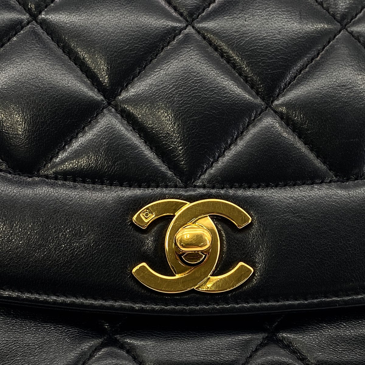 Luxury Promise Japan CHANEL VINTAGE DIANA MIDIUM CHAIN SHOULDER BAG BLACK LAMB SKIN 90301109