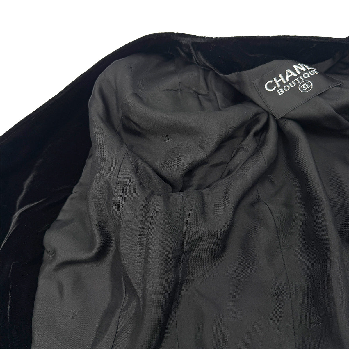 Luxury Promise Japan CHANEL VINTAGE GRIPOIX BUTTON VELOR HALF SLEEVE JACKET BLACK RAYON RTW 90284590