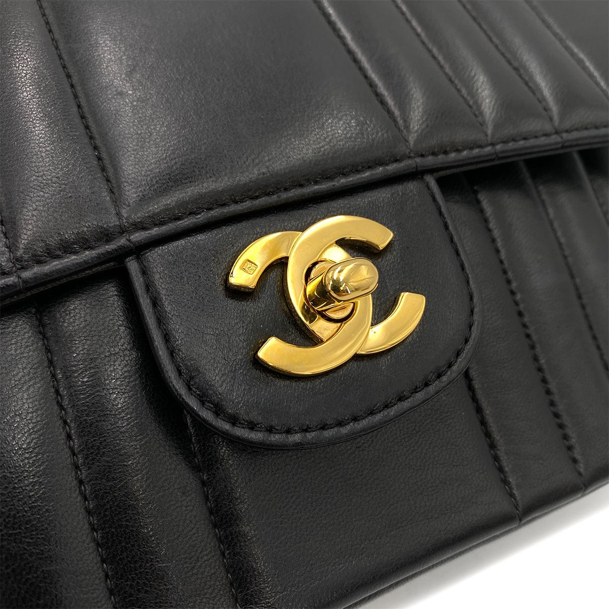 Luxury Promise Japan CHANEL VINTAGE MADEMOISELLE CHAIN SHOULDER BAG BLACK LAMB SKIN 90249030