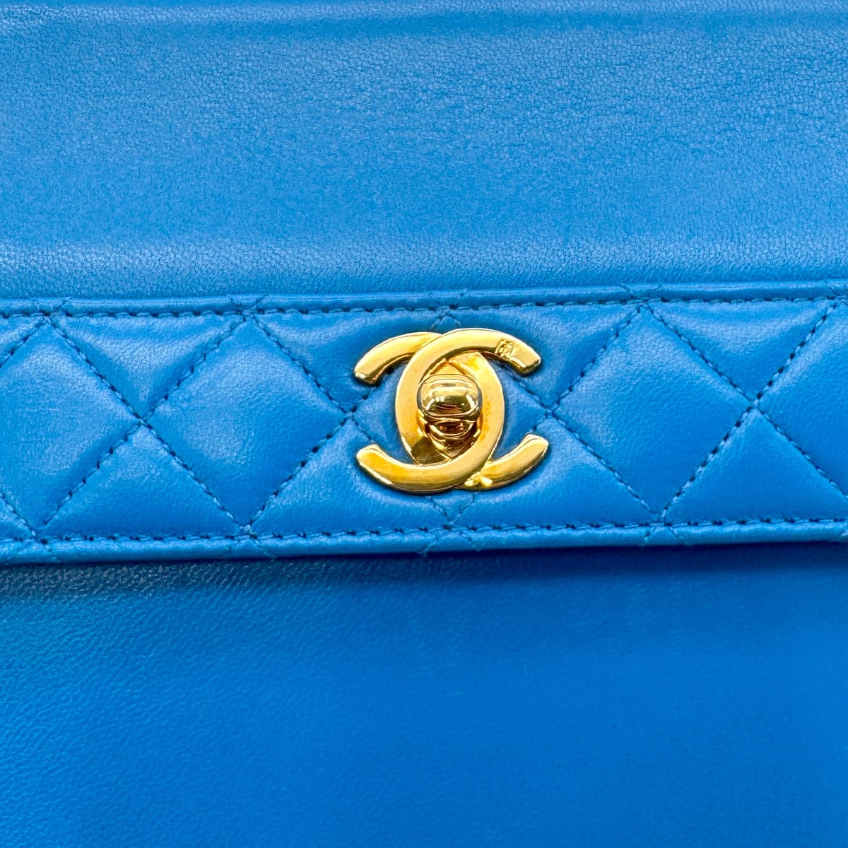 Luxury Promise Japan CHANEL VINTAGE MATELASSE CHAIN SHOULDER BAG BLUE LAMB SKIN 90279944