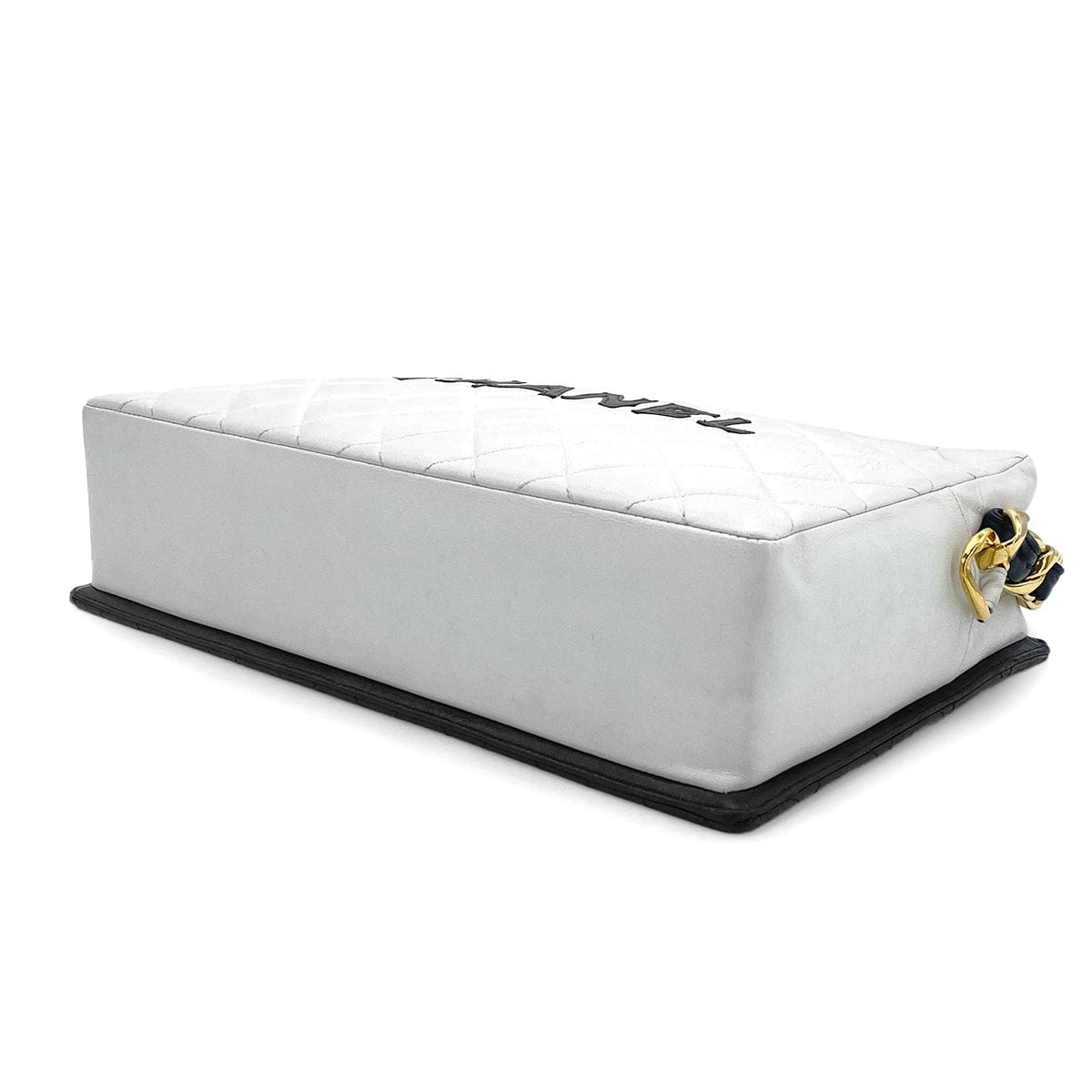 Luxury Promise Japan CHANEL VINTAGE MATELASSE CHAIN SHOULDER BAG WHITE BLACK LAMB SKIN 90301637