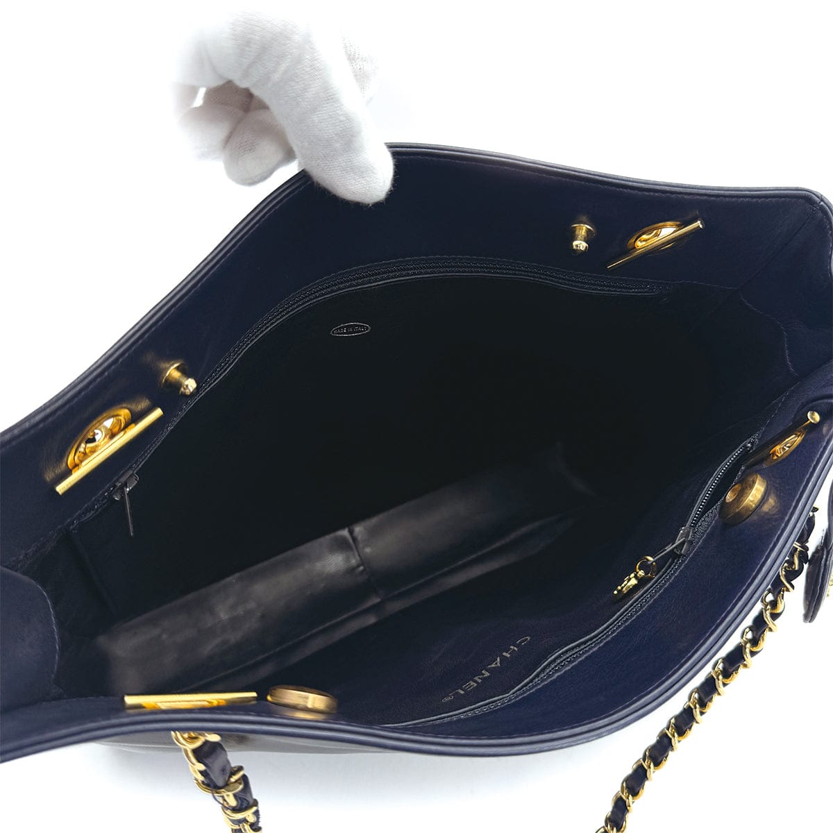 Luxury Promise Japan CHANEL VINTAGE MATELASSE CHAIN TOTE BAG NAVY LAMB SKIN 90310336