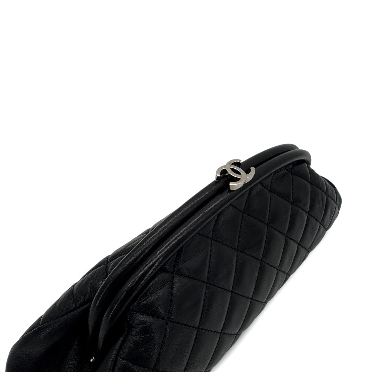 Luxury Promise Japan CHANEL VINTAGE MATELASSE CLUTCH BAG BLACK LAMB SKIN 90286011