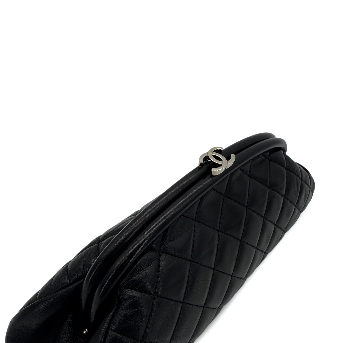 Luxury Promise Japan CHANEL VINTAGE MATELASSE CLUTCH BAG BLACK LAMB SKIN 90286011