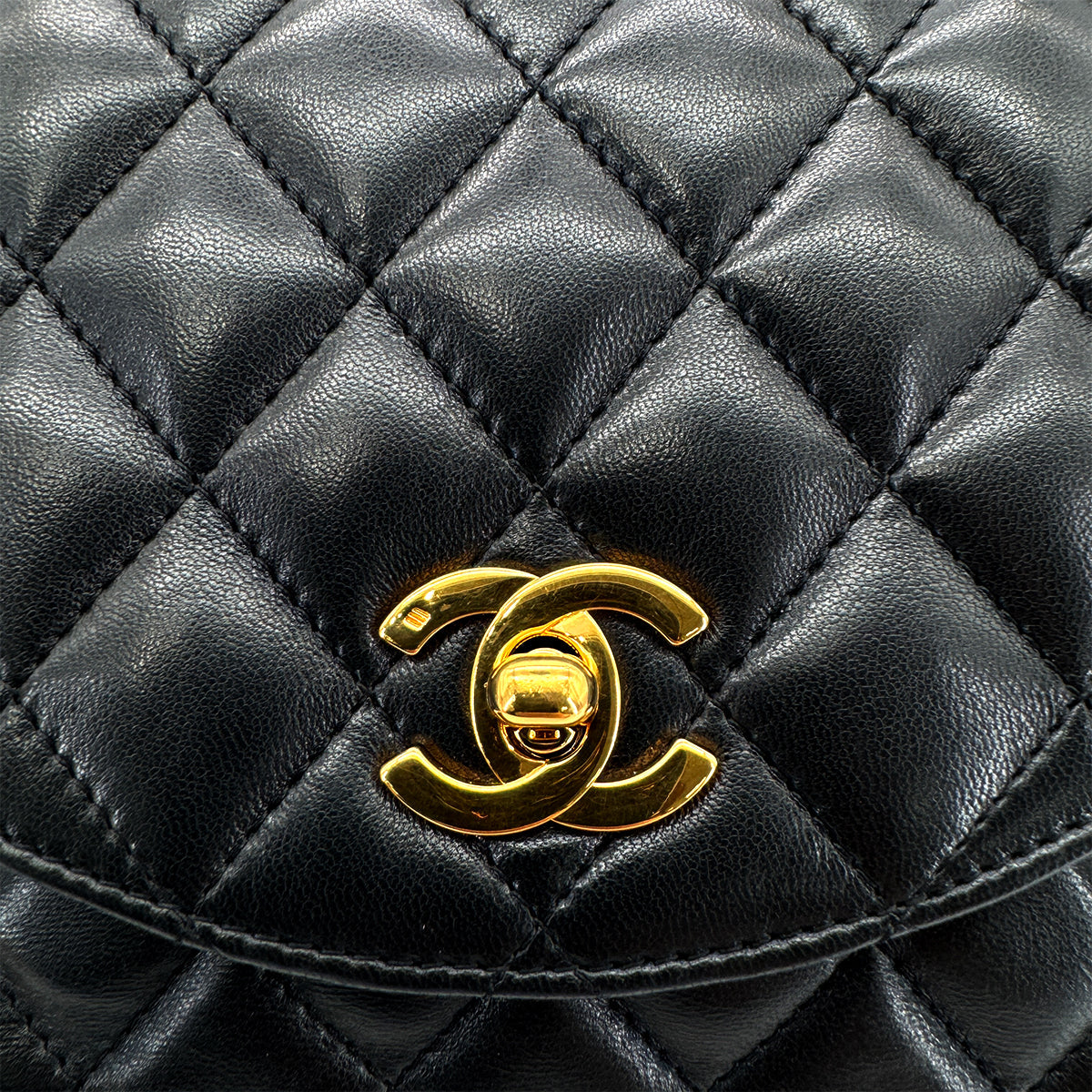 Luxury Promise Japan CHANEL VINTAGE MATELASSE HALF MOON CHAIN SHOULDER BAG BLACK LAMB SKIN 90287223