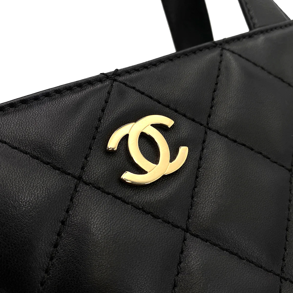 Luxury Promise Japan CHANEL VINTAGE MATELASSE HAND BAG BLACK LAMB SKIN 90246921