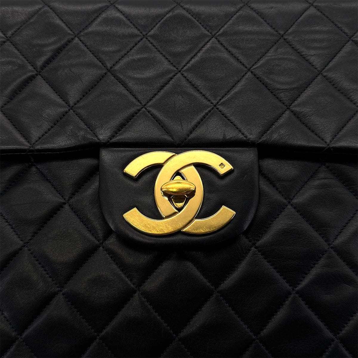 Luxury Promise Japan CHANEL VINTAGE MAXI MATELASSE 34 CHAIN SHOULDER BAG BLACK LAMB SKIN 90298330