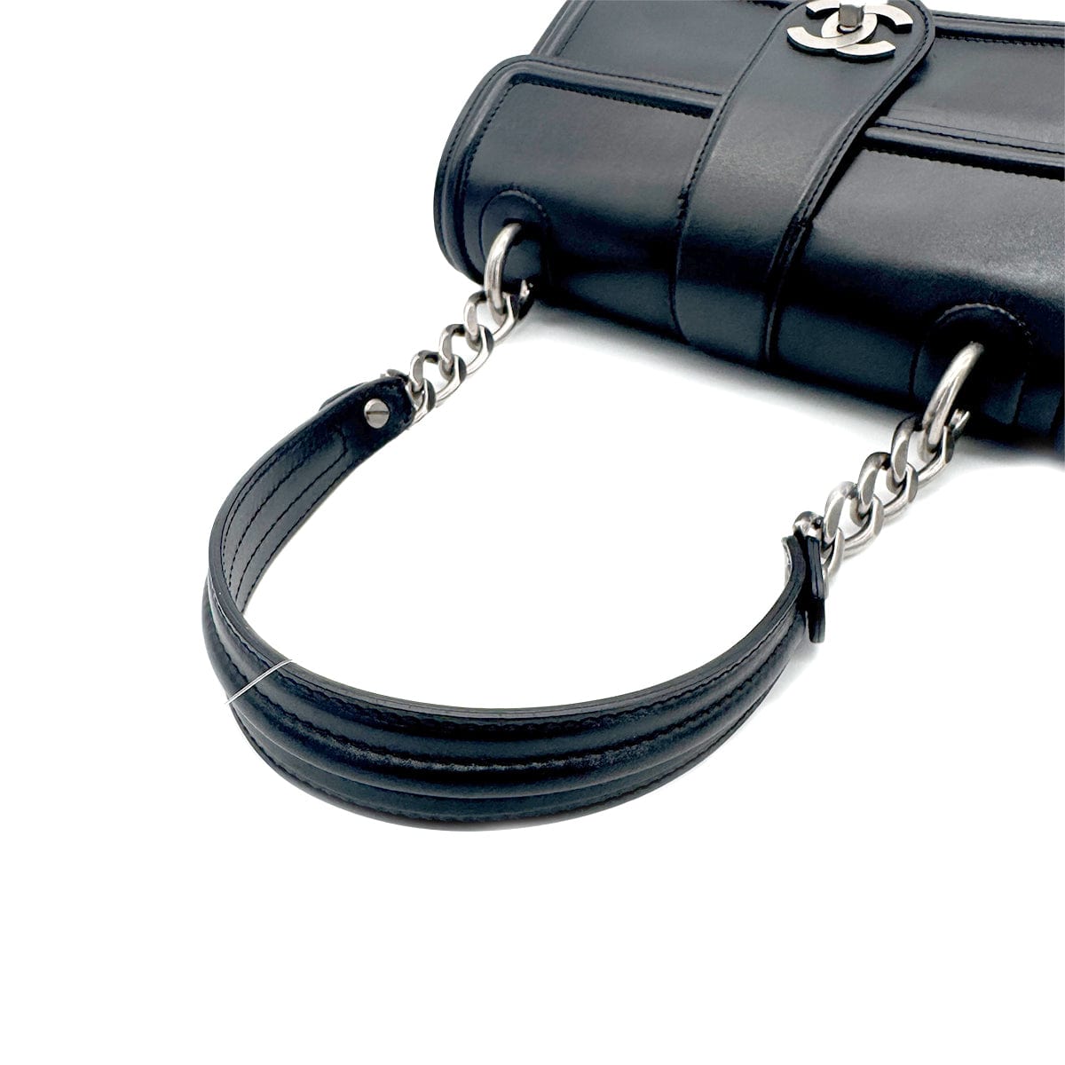 Luxury Promise Japan CHANEL VINTAGE TURN LOCK SHOULDER BAG BLACK CALF SKIN 90275620