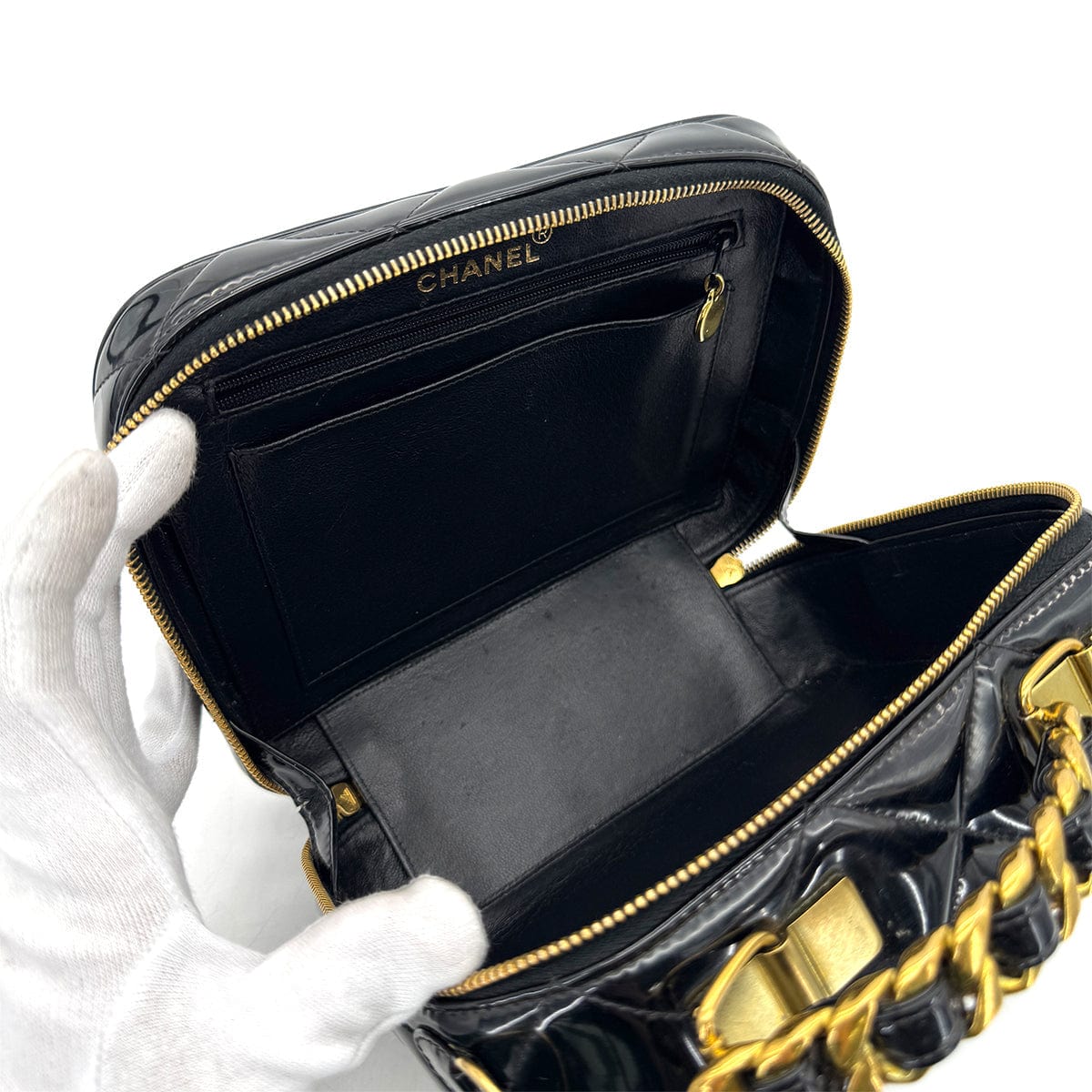 Luxury Promise Japan CHANEL VINTAGE VANITY CHAIN SHOULDER BAG BLACK ENAMEL 90280648