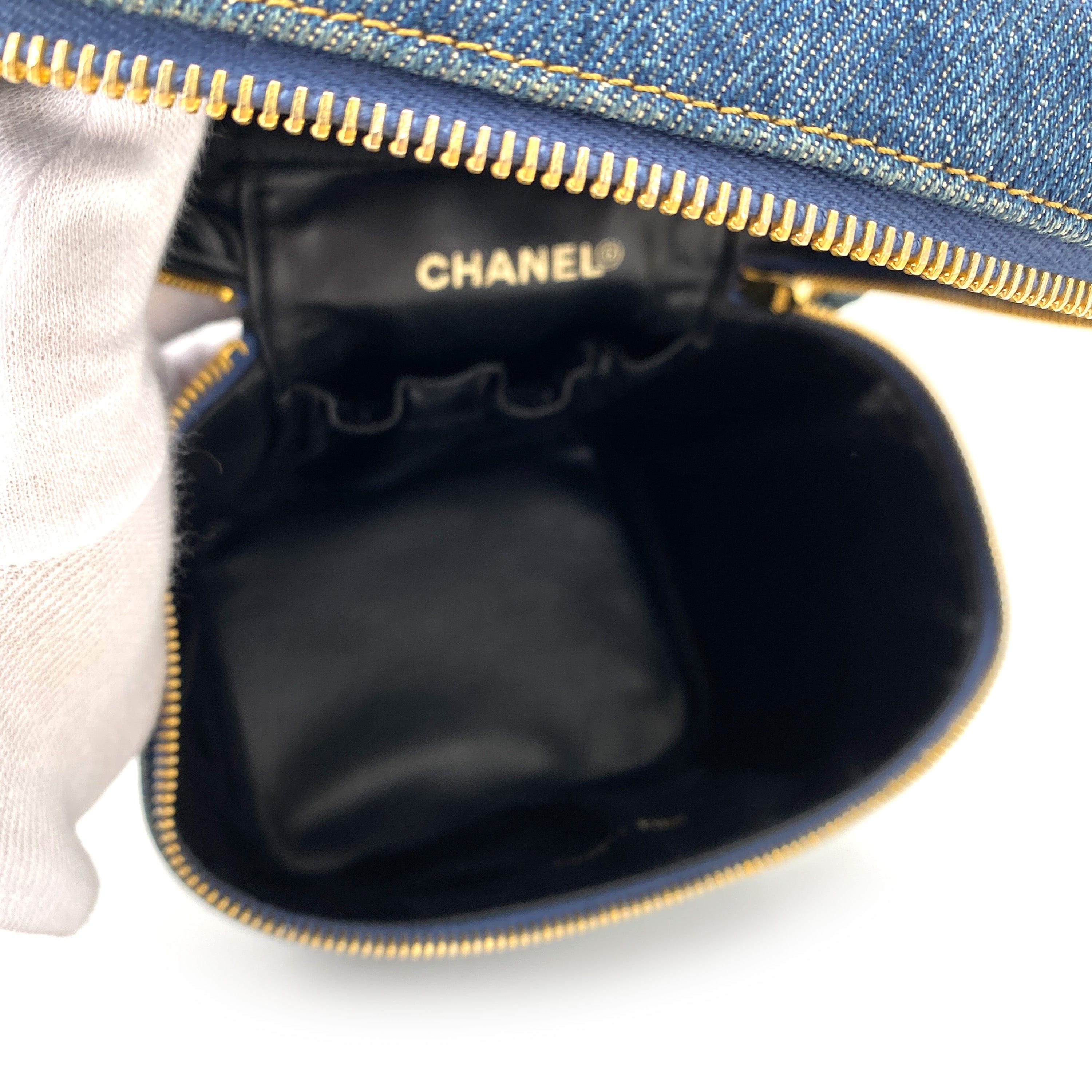 Luxury Promise Japan CHANEL VINTAGE VANITY HAND BAG BLUE DENIM 90248116