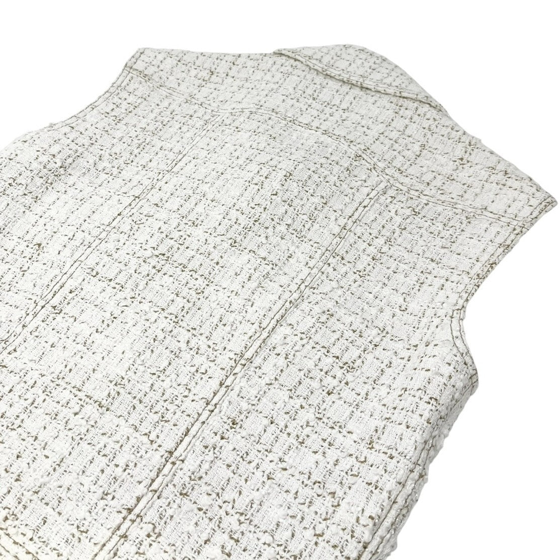 Luxury Promise Japan CHANEL Vintage 01P CC Mark Logo Sleeveless Vest Jacket #36 White Cotton Button