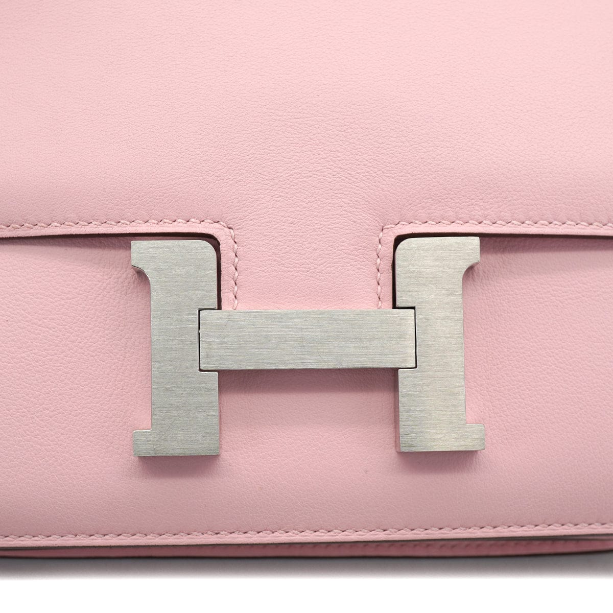 Luxury Promise Japan HERMES CONSTANCE 3 MINI 18 ROSE SAKURA SWIFT SHOULDER BAG 2025 K STAMP PALLADIUM HARDWARE 90327147