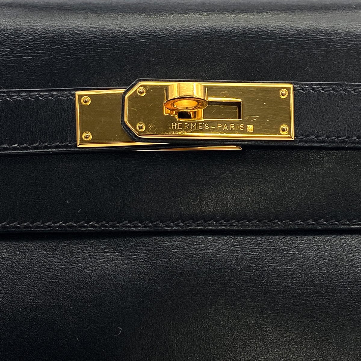 Luxury Promise Japan HERMES KELLY 32 RETOURNE BLACK BOXCALF HAND SHOULDER BAG 〇Z GOLD HARDWARE 90307910