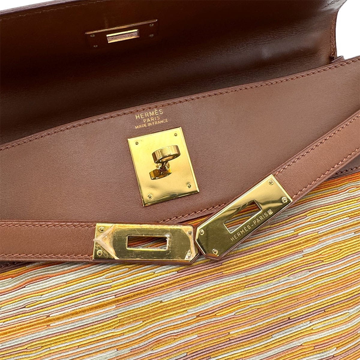 Luxury Promise Japan HERMES KELLY 32 RETOURNE NOISETTE BOXCALF VIBRATO HAND SHOULDER BAG 2002 SQUARE F GOLD HARDWARE 90319533