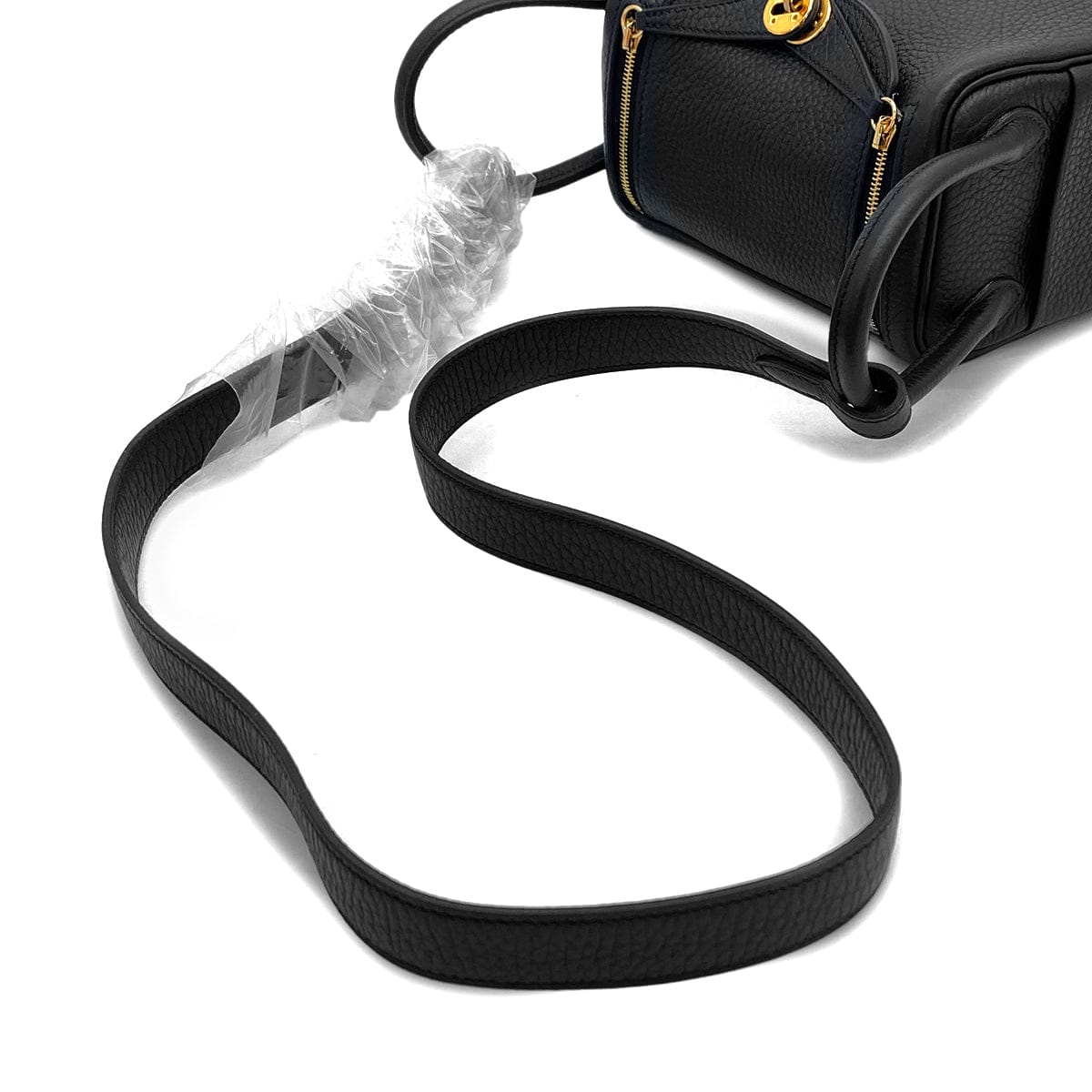 Luxury Promise Japan HERMES LINDY MINI BLACK TAURILLON CLEMENCE SHOULDER BAG 2025 K STAMP GOLD HARDWARE 90327289