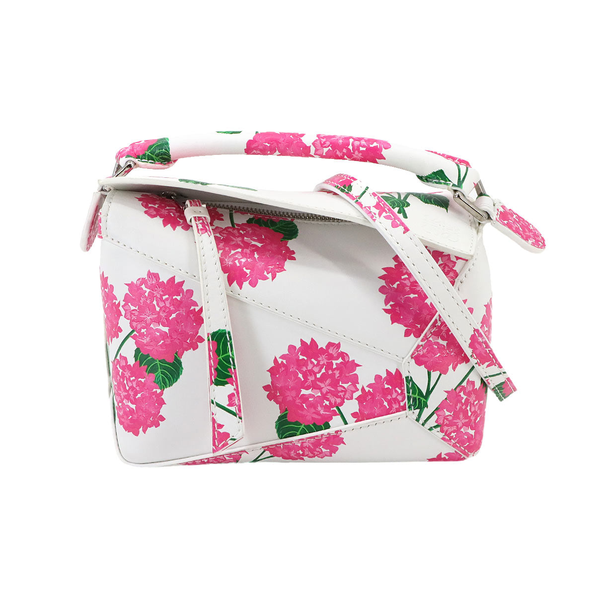 Luxury Promise Japan LOEWE Puzzle Bag Mini 2-way hand/shoulder bag in white leather with pink flowers and silver hardware. Item number 90297500