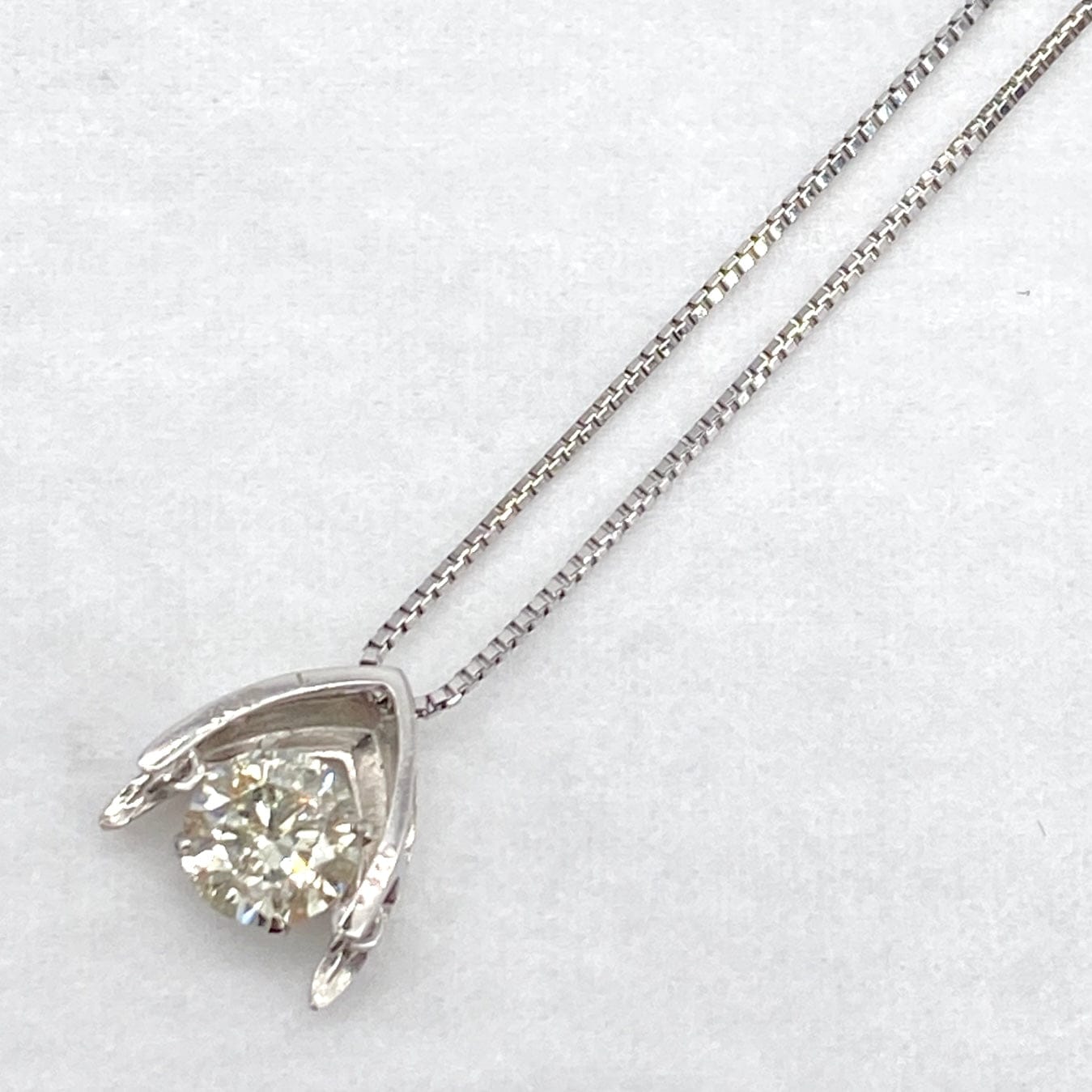 Luxury Promise Japan Pt900/850 Diamond Penneck D0.7 2.9g 51783