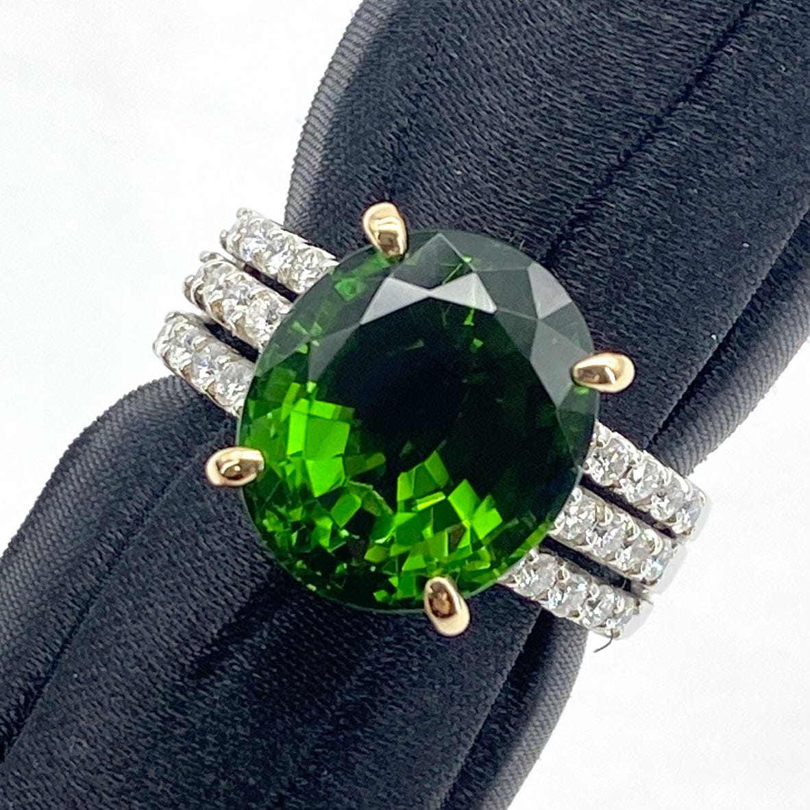 Luxury Promise Japan Pt900/K18 Green Tourmaline Ring GTO6.85 D0.48 10.8g GRJsorting US6 53114