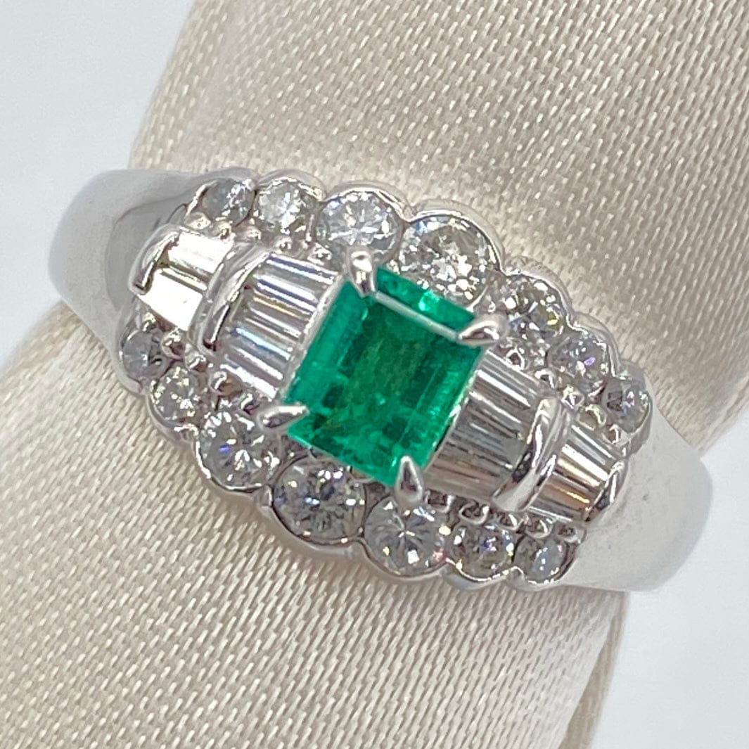 Luxury Promise Japan Ring   Emarald 0.36  Diamond 0.64 5 g 2700041111830