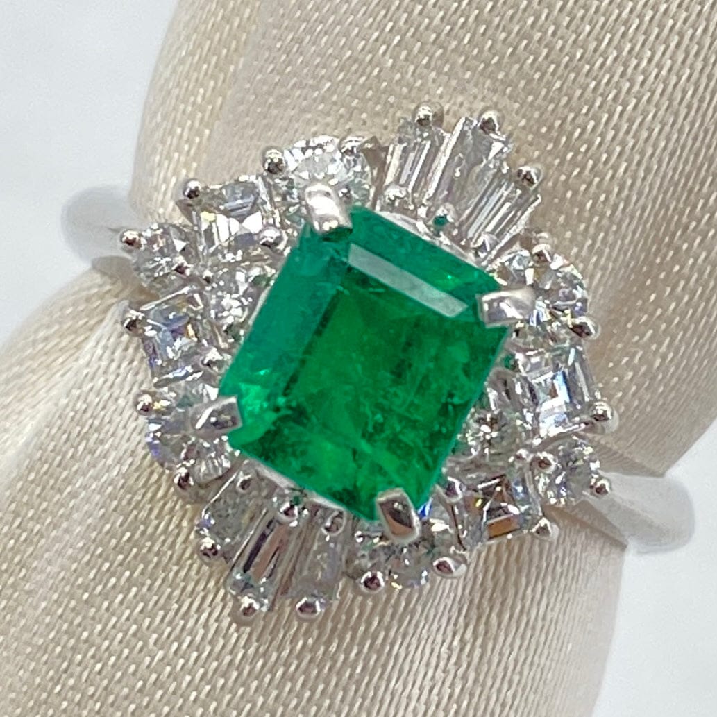 Luxury Promise Japan Ring   Emarald 0.95  Diamond 0.66 6 g 2700039637656