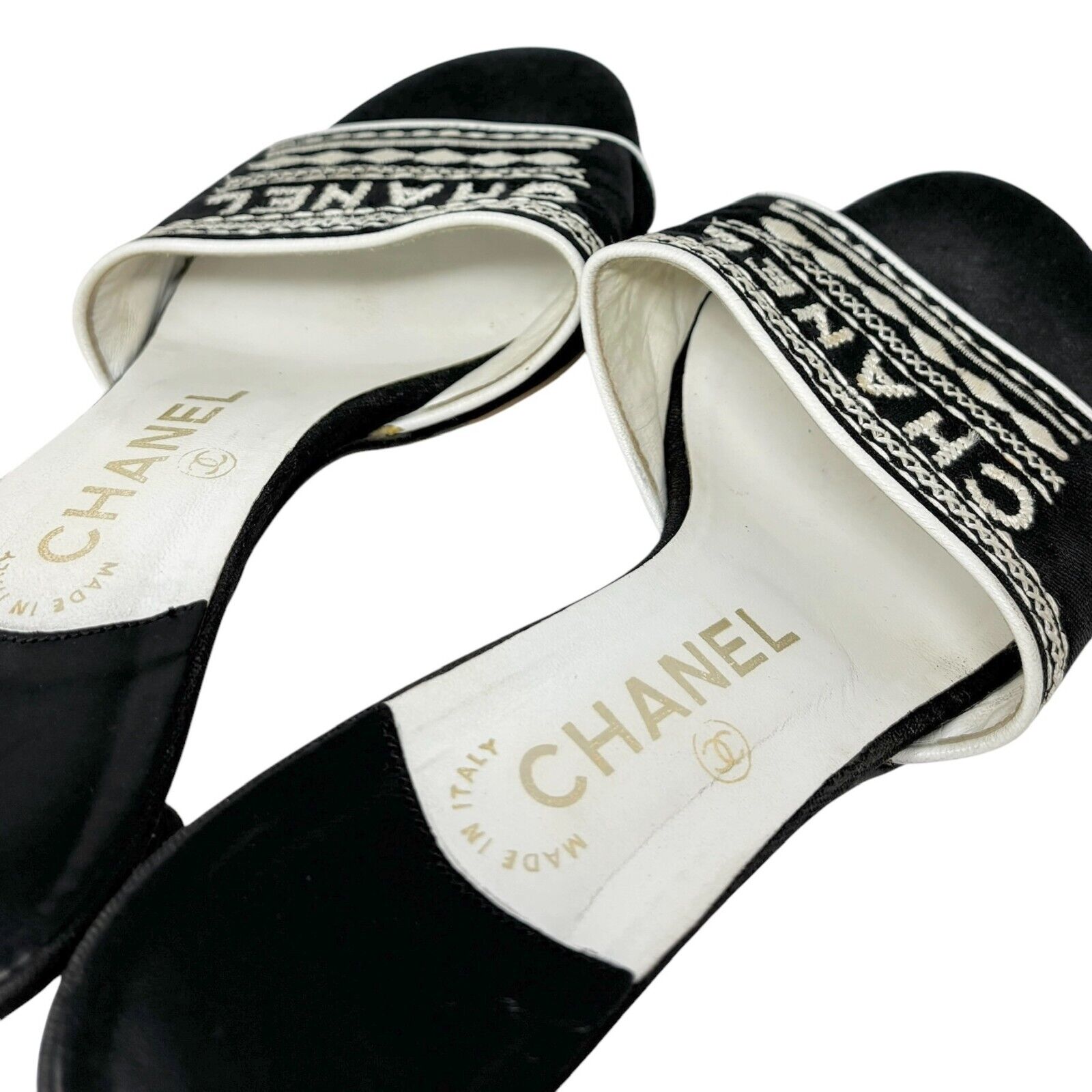 Luxury Promise Japan CHANEL Vintage Jacquard Logo Embroidered Sandals #36.5-37 Black White Linen