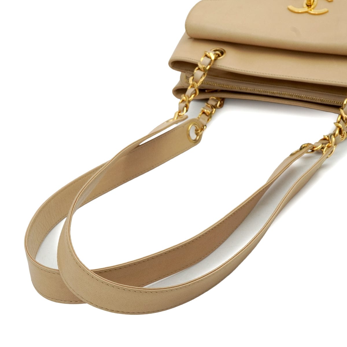 Luxury Promise Japan VINTAGE CHANEL CHAIN SHOULDER BAG BEIGE LAMB SKIN GOLD HARDWARE 90331862