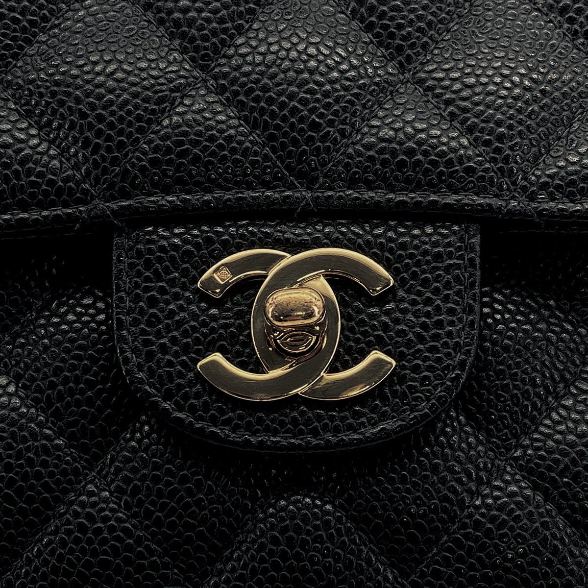 Luxury Promise Japan VINTAGE CHANEL CLASSIC FLAP MEDIUM CHAIN SHOULDER BAG BLACK CAVIAR SKIN GOLD HARDWARE 90311054