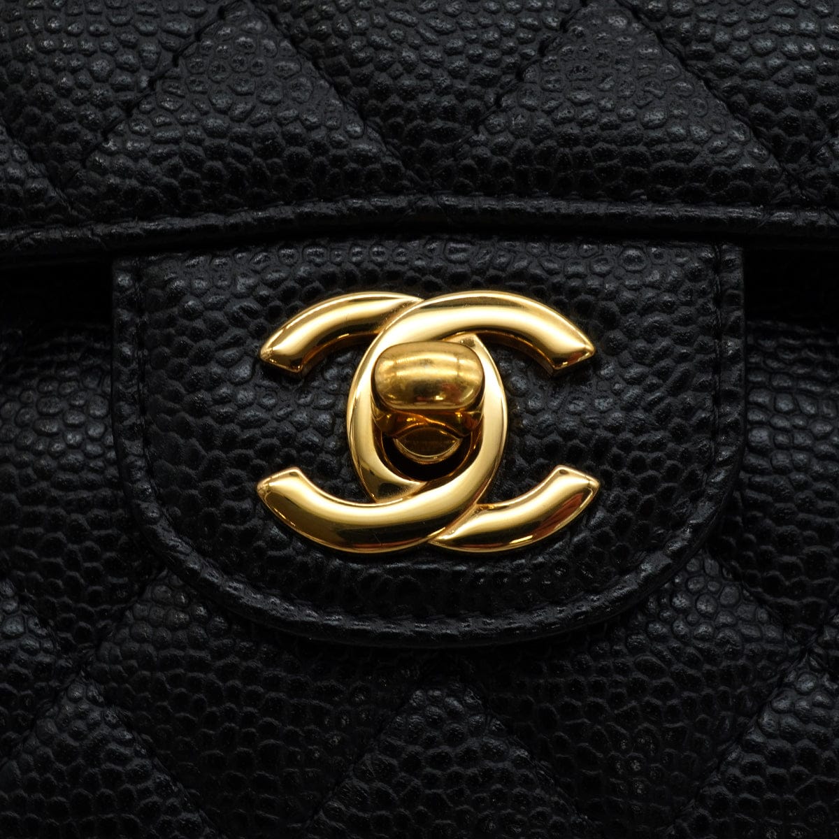 Luxury Promise Japan VINTAGE CHANEL CLASSIC FLAP MEDIUM CHAIN SHOULDER BAG BLACK CAVIAR SKIN GOLD HARDWARE 90345073