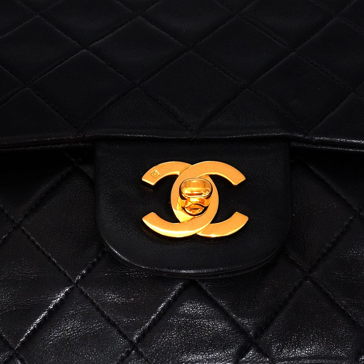 Luxury Promise Japan VINTAGE CHANEL CLASSIC FLAP MEDIUM CHAIN SHOULDER BAG BLACK LAMB SKIN GOLD HARDWARE 90347156