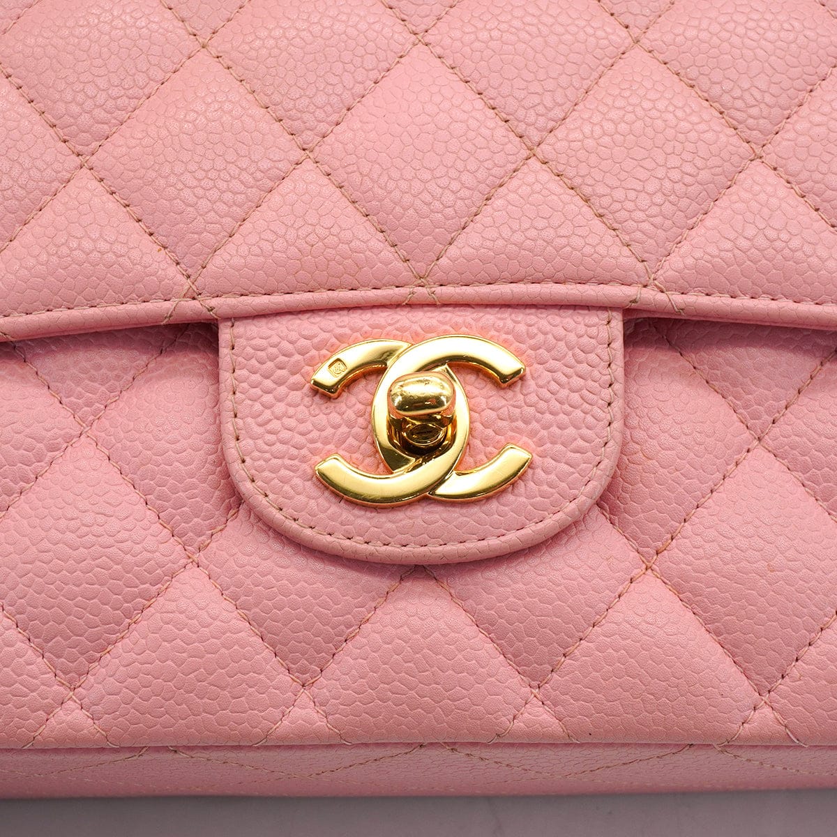 Luxury Promise Japan VINTAGE CHANEL CLASSIC FLAP MEDIUM CHAIN SHOULDER BAG PINK CAVIAR SKIN GOLD HARDWARE 90343614