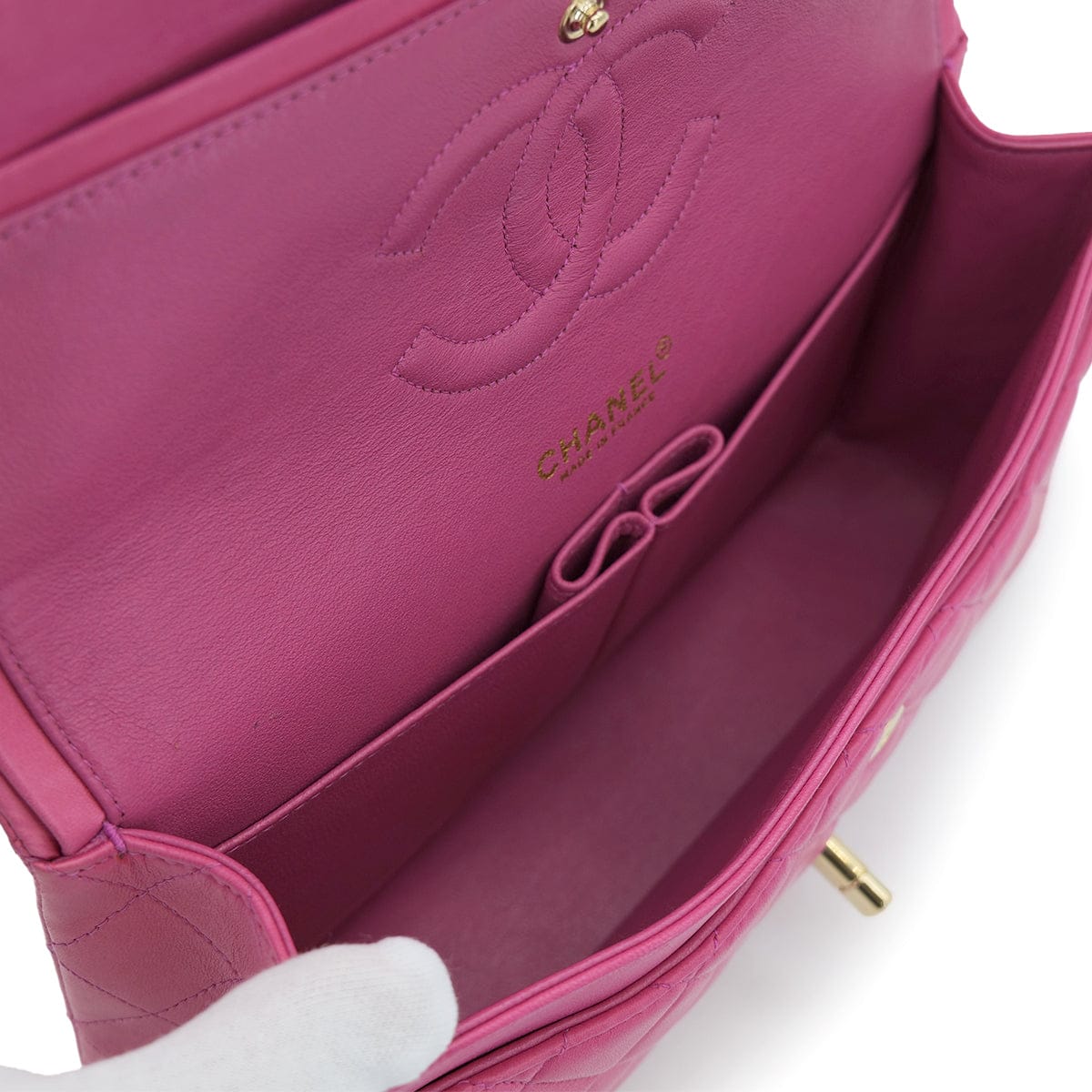Luxury Promise Japan VINTAGE CHANEL CLASSIC FLAP MEDIUM CHAIN SHOULDER BAG PINK LAMB SKIN GOLD HARDWARE 90321630