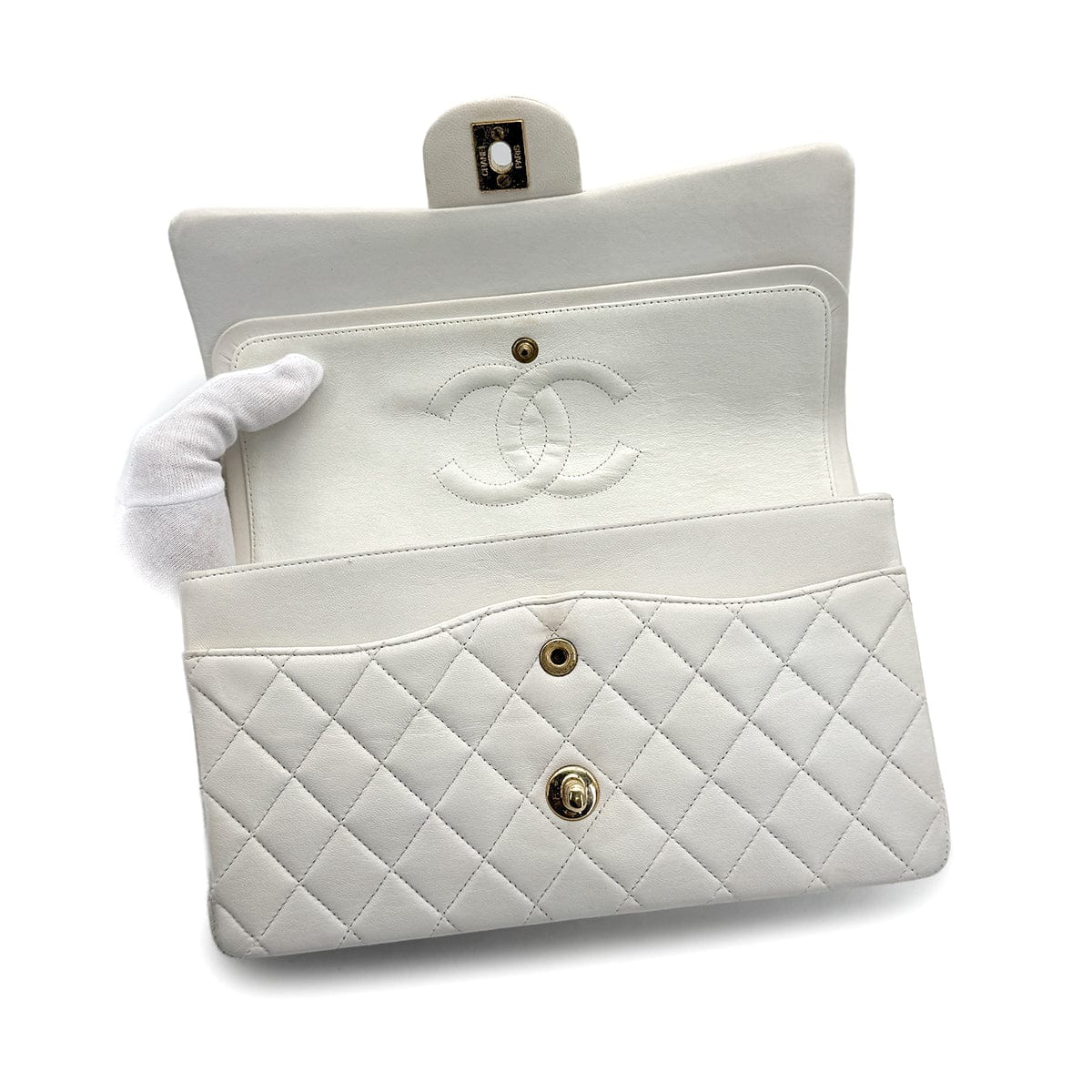 Luxury Promise Japan VINTAGE CHANEL CLASSIC FLAP MEDIUM CHAIN SHOULDER BAG WHITE LAMB SKIN GOLD HARDWARE 90318633