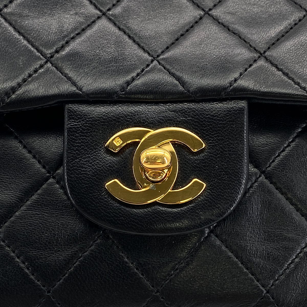Luxury Promise Japan VINTAGE CHANEL CLASSIC FLAP SMALL CHAIN SHOULDER BAG BLACK LAMB SKIN GOLD HARDWARE 90324281