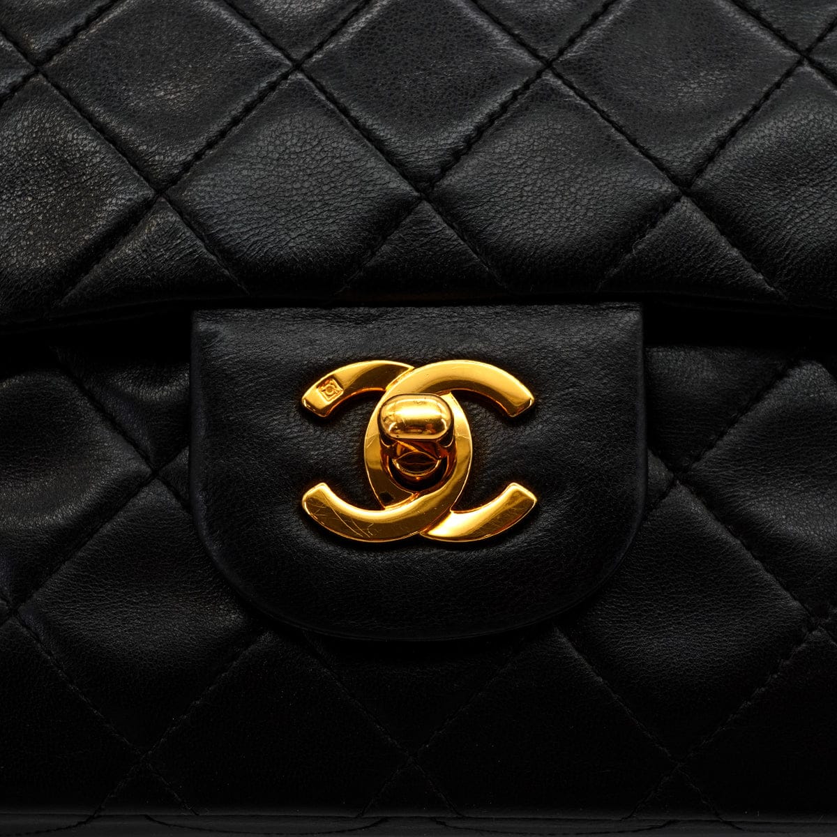 Luxury Promise Japan VINTAGE CHANEL CLASSIC FLAP SMALL CHAIN SHOULDER BAG BLACK LAMB SKIN GOLD HARDWARE 90345507